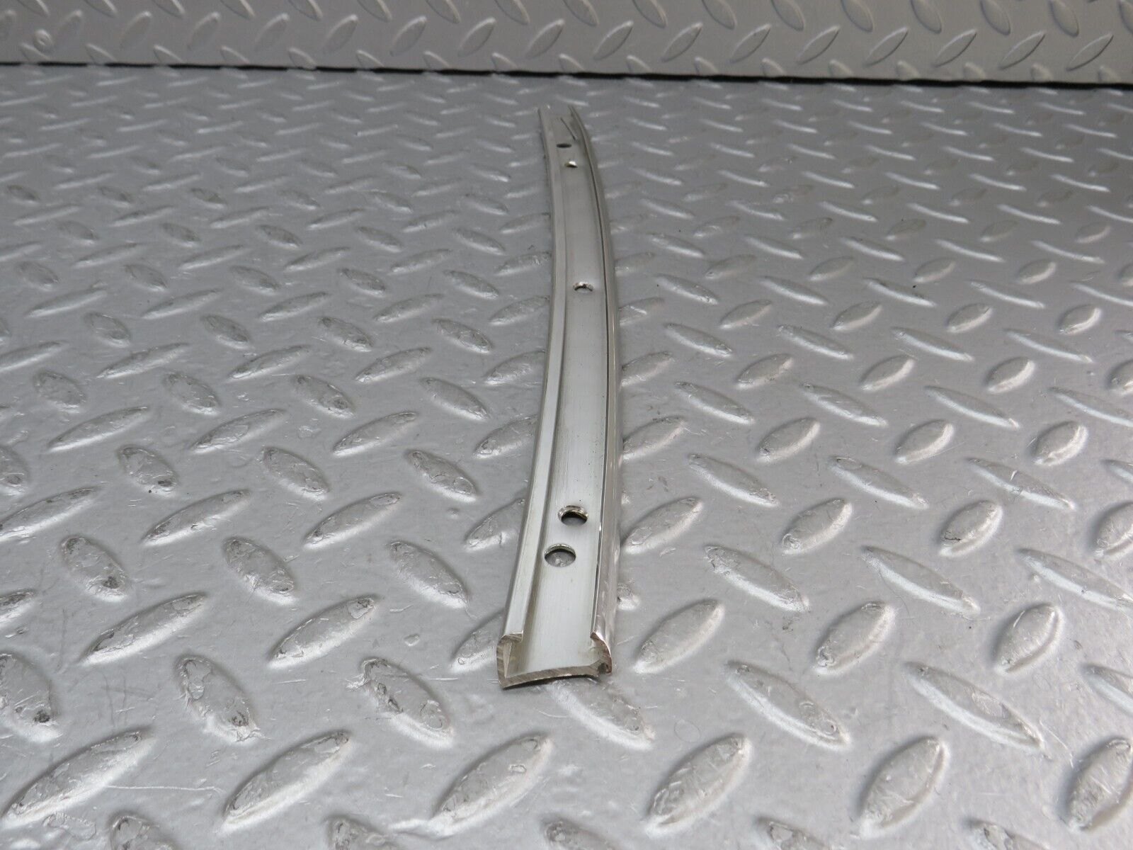 35613 Mercedes-Benz R107 280SL Hardtop B Pillar Chrome Trim Right Side