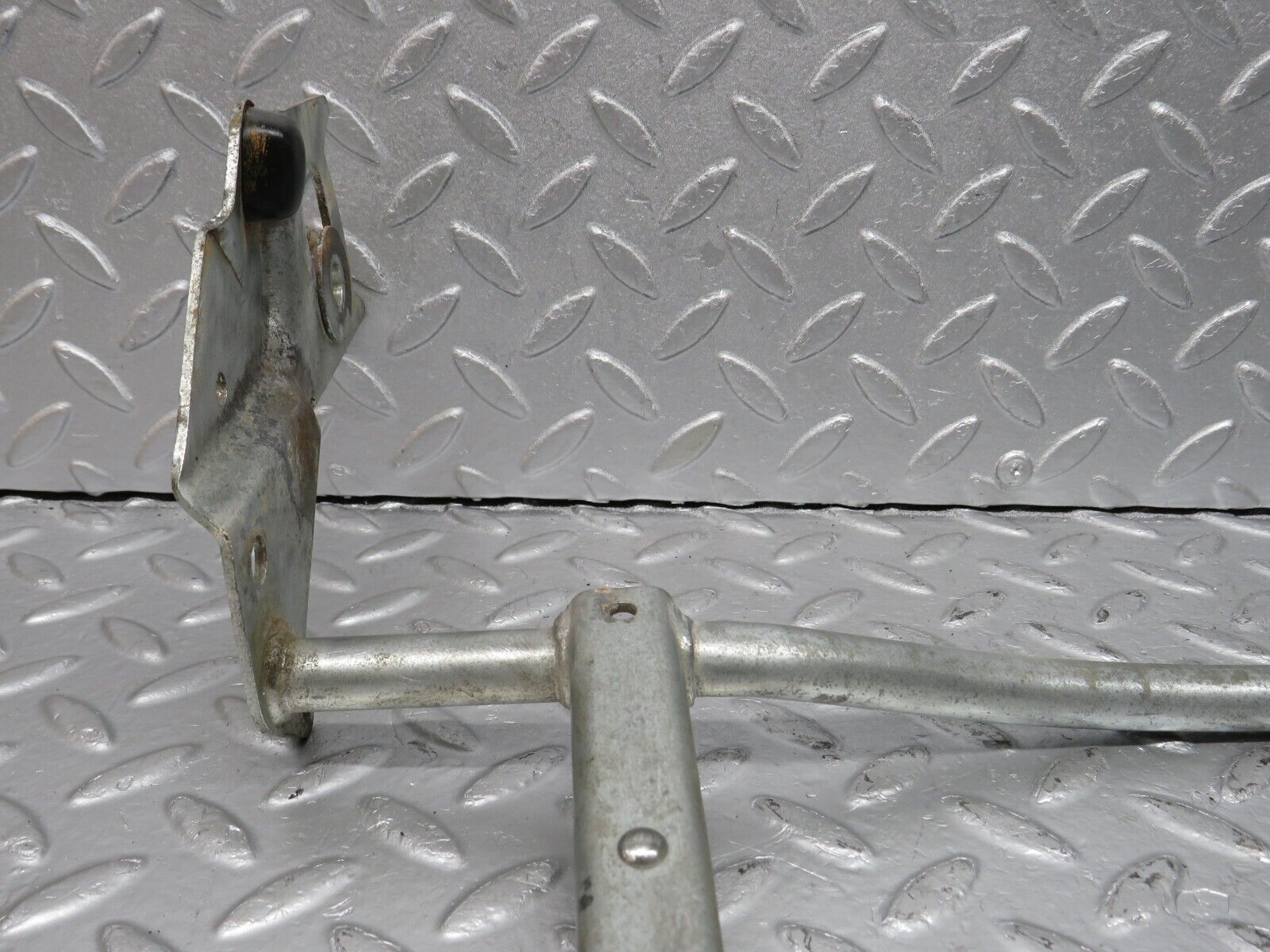 40113 Mercedes-Benz R107 350SL Front Left Seat Sliding Adjust Handle