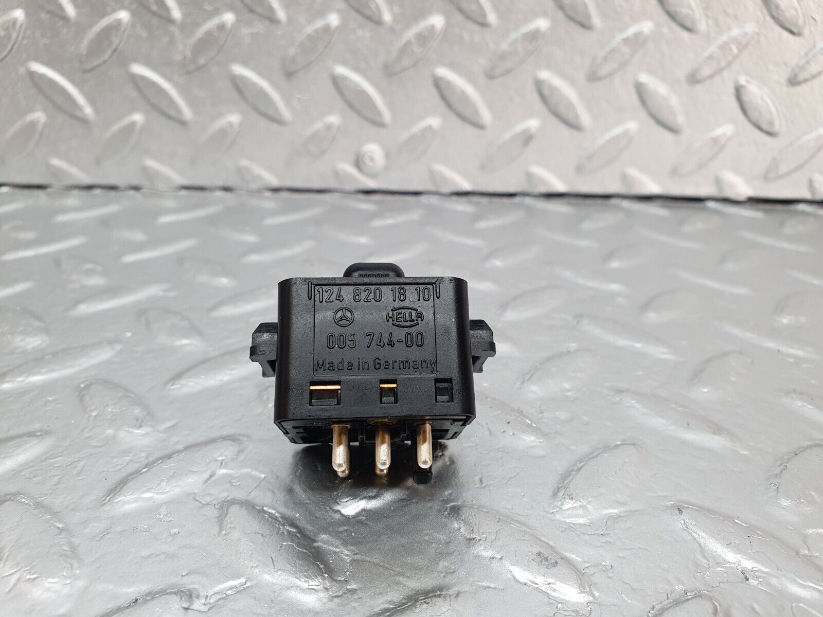 42951 Mercedes-Benz W201 190 2.0L Electric Mirror Adjust Switch 1248201810