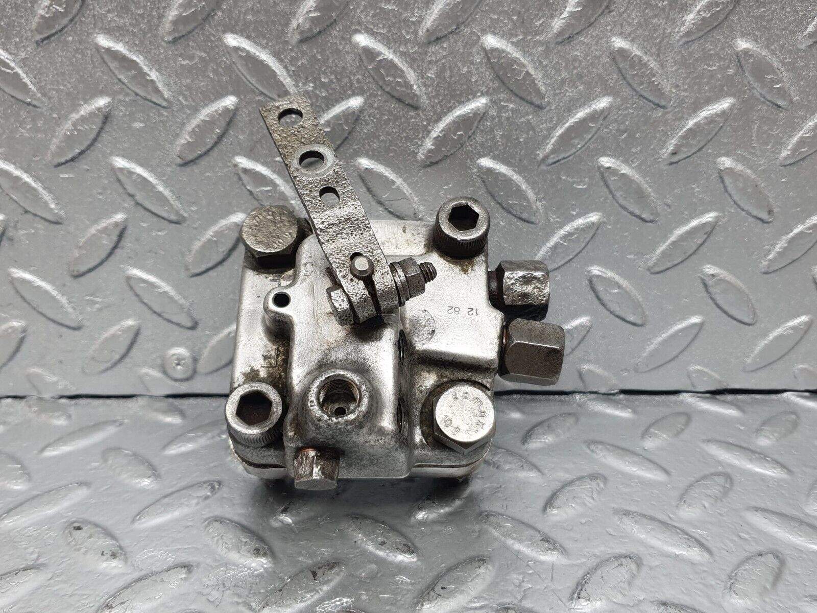 43649 Mercedes-Benz C126 380SEC Coupe Suspension Levelling Valve 1153280521