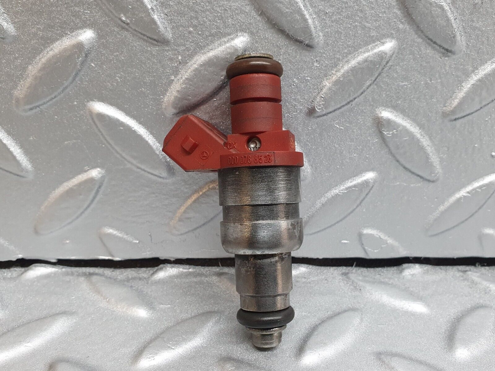 42058 Mercedes-Benz W202 C200 Fuel Injector Siemens 0000788523