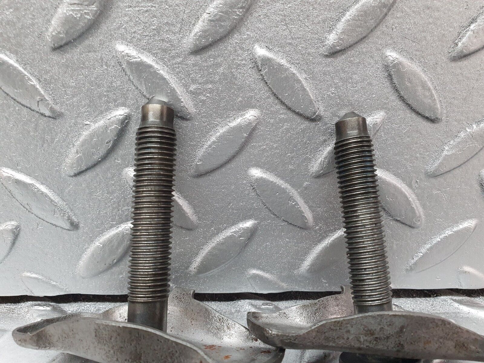 42132 Mercedes-Benz W202 C200 Rear Suspension Axle Mounting Bolt