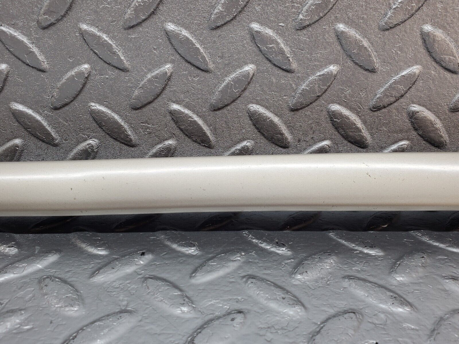 45807 Mercedes-Benz W126 420SE A Pillar Exterior Trim Left Side 1266981598