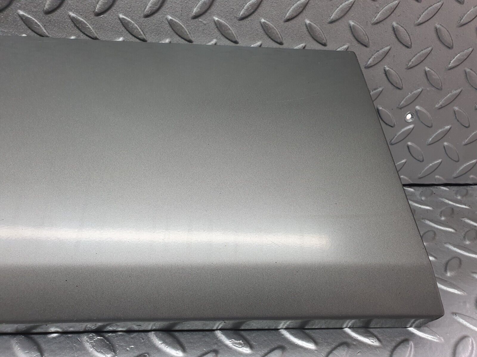 42874 Mercedes-Benz W201 190 2.0L Front Left Door Moulding Trim 2016905540