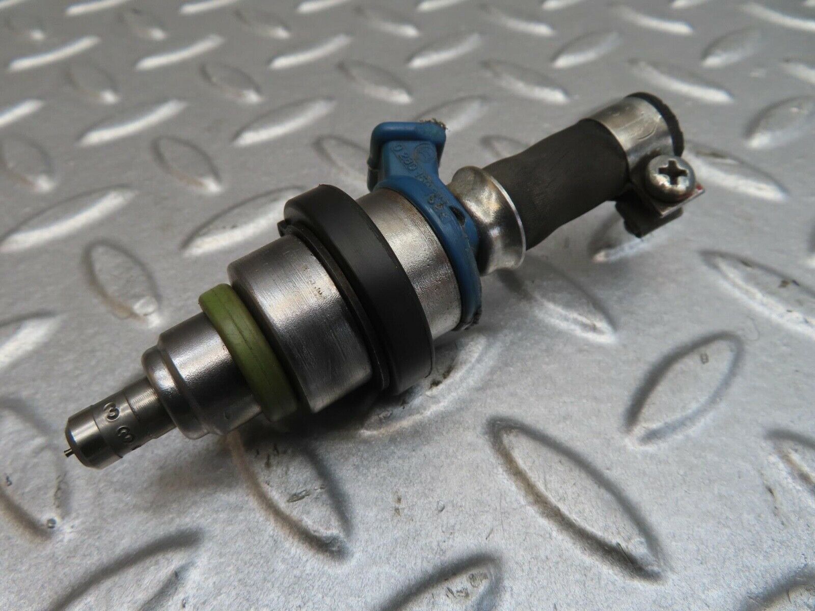 13752 Mercedes-Benz R107 450SL  Fuel Injector Bosch 0280150036