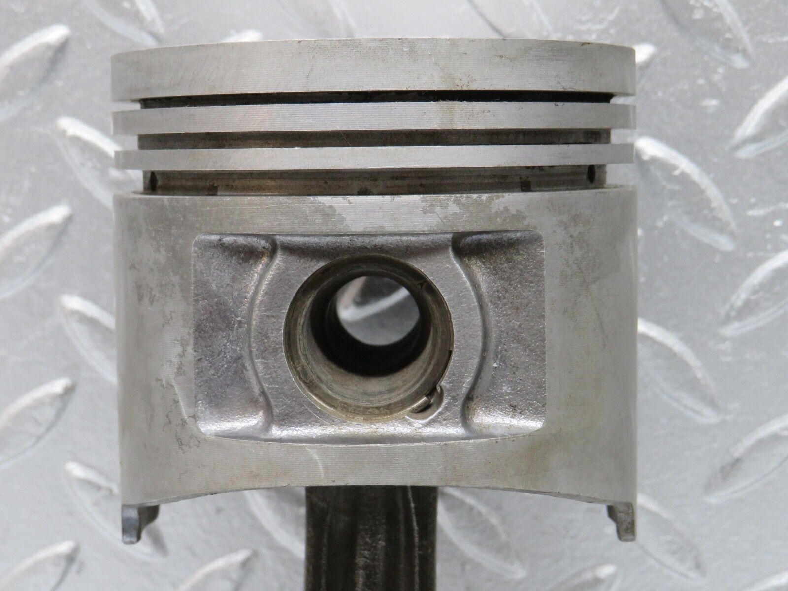 32776 Mercedes-Benz C107 R107 350 V8 Piston With Connecting Rod 92mm 11607