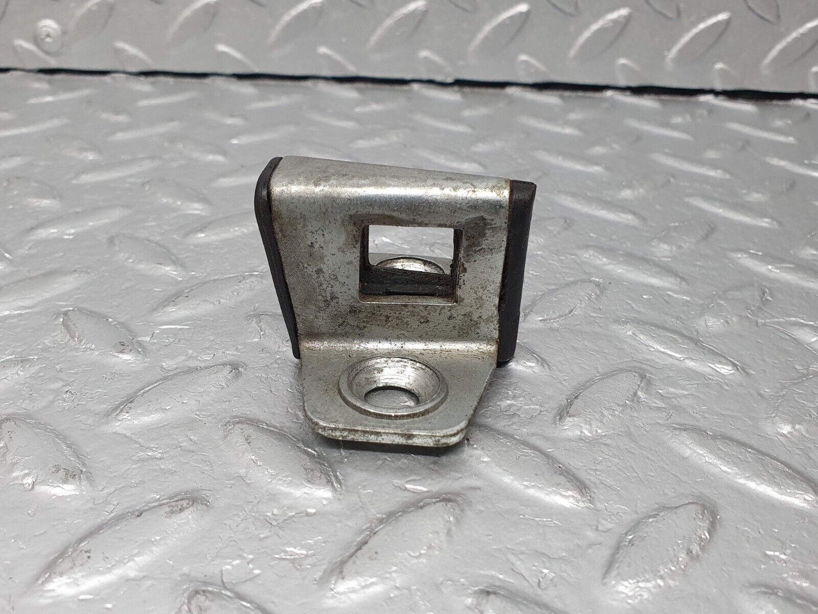 41692 Mercedes-Benz W124 200E Door Lock Latch