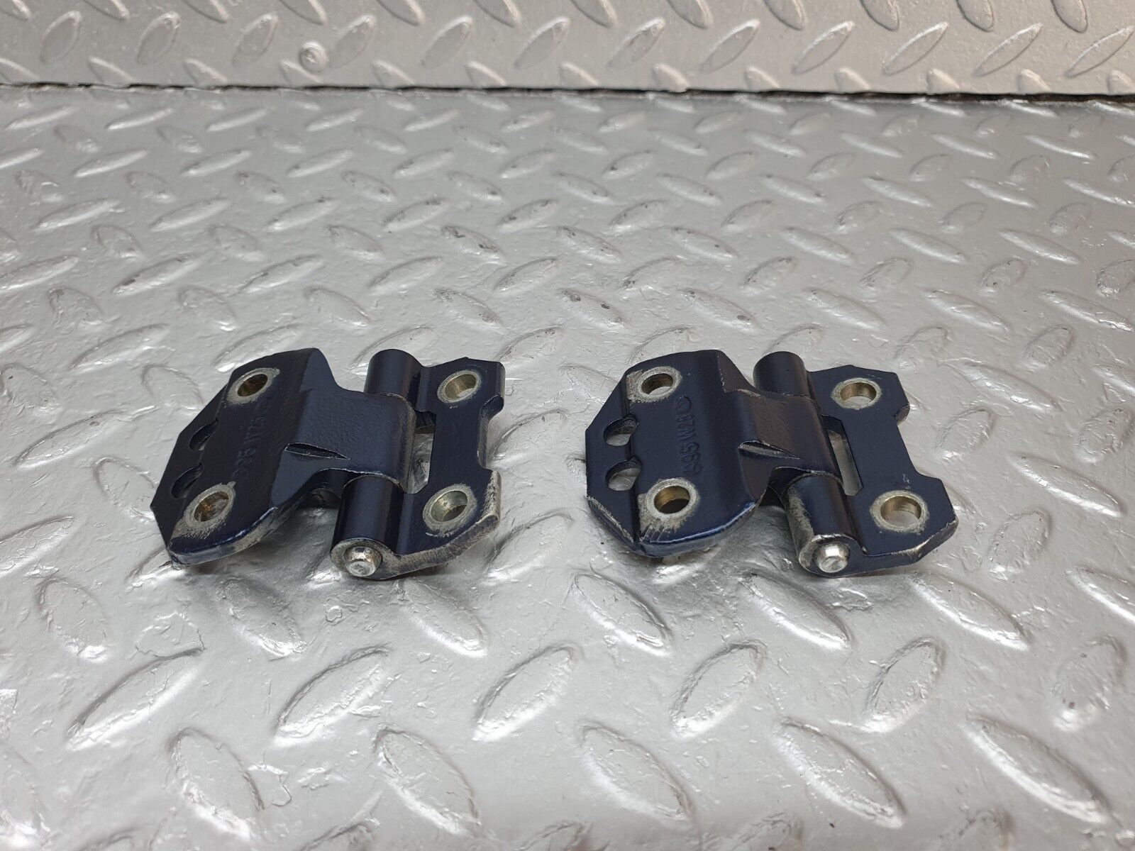 42317 Mercedes-Benz R129 320SL Coupe Door Hinge Right Side