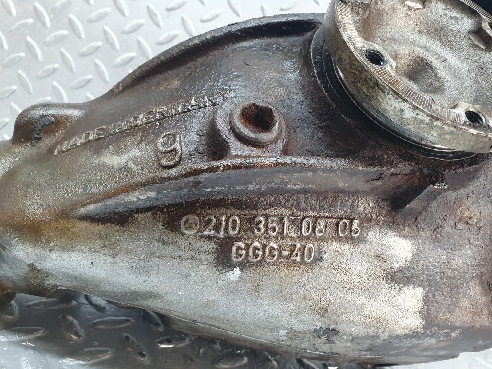 42629 Mercedes-Benz R129 320SL Coupe Rear Differential Ratio 3.70 2103510805