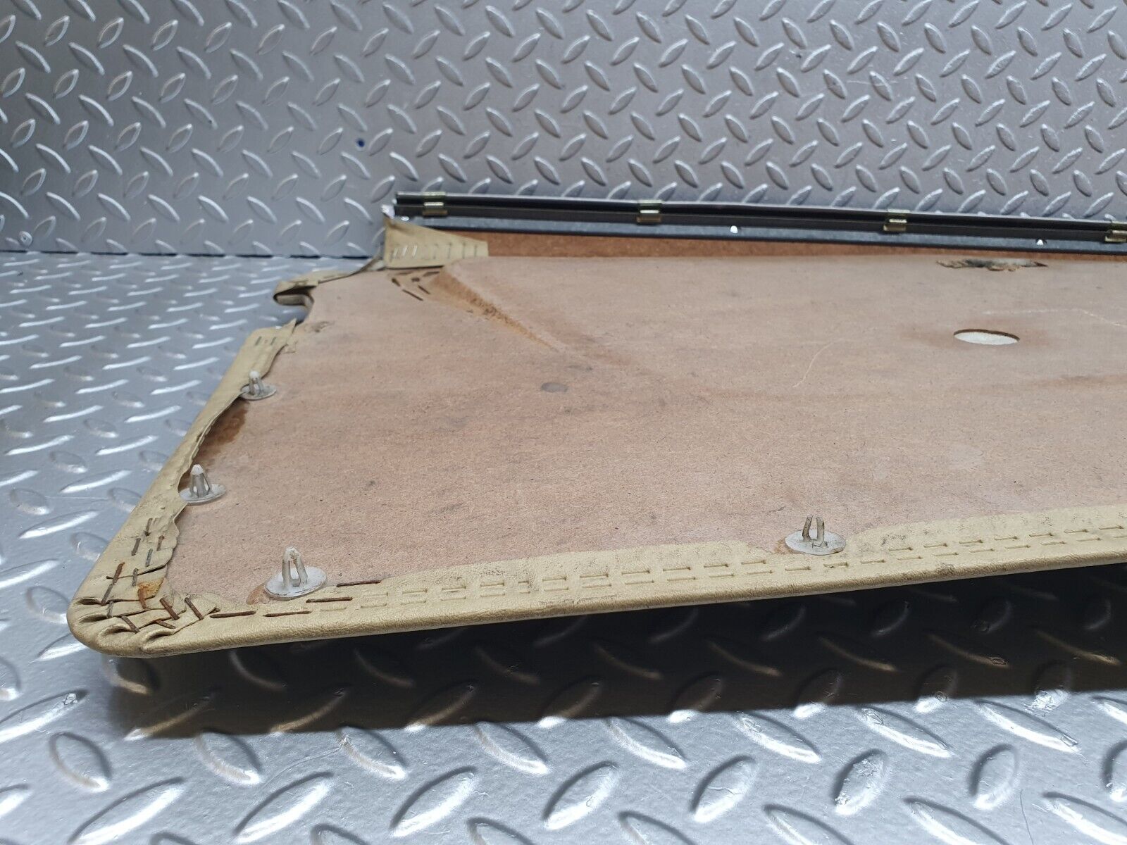 44049 Mercedes-Benz C123 230CE Coupe Right Door Card Beige