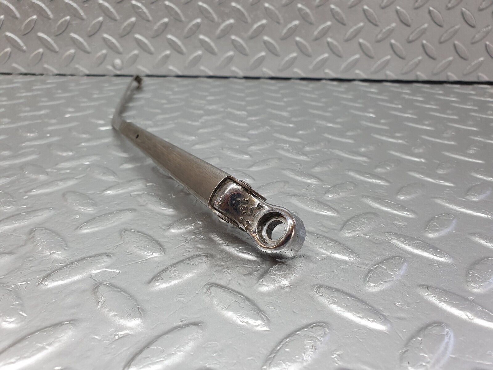 43209 Mercedes-Benz W108 280SE Windscreen Wiper Arm Right Side