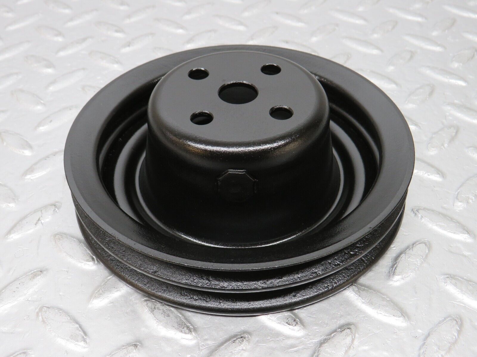 32753 Mercedes-Benz C107 R107 350 V8 Water Pump Pulley