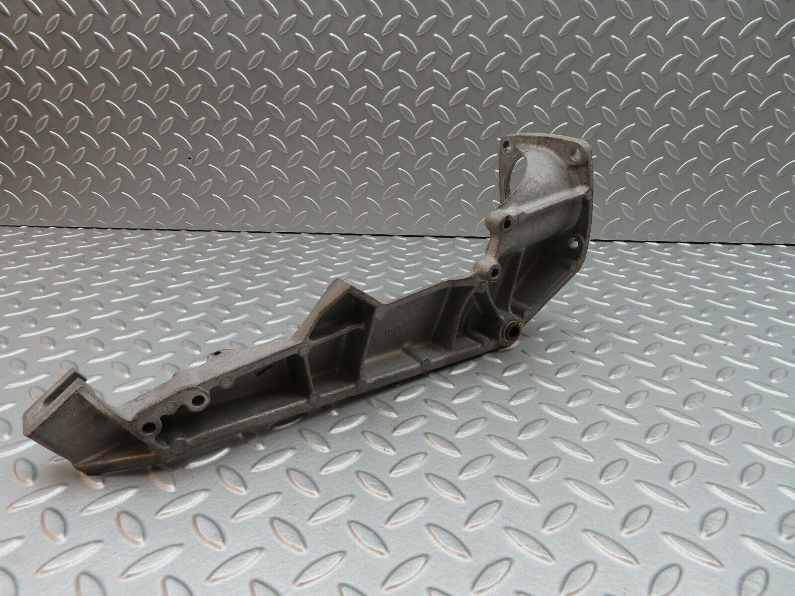 5122 Mercedes-Benz R107 350SL Brake Pedal Bracket 1072941101