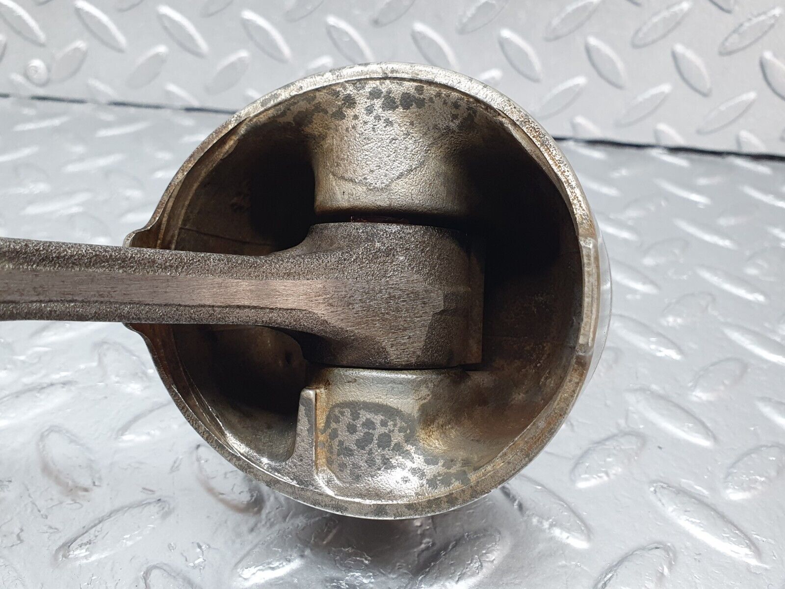 43776 Mercedes-Benz C126 380SEC Coupe Piston With Connecting Rod 88.010 11610