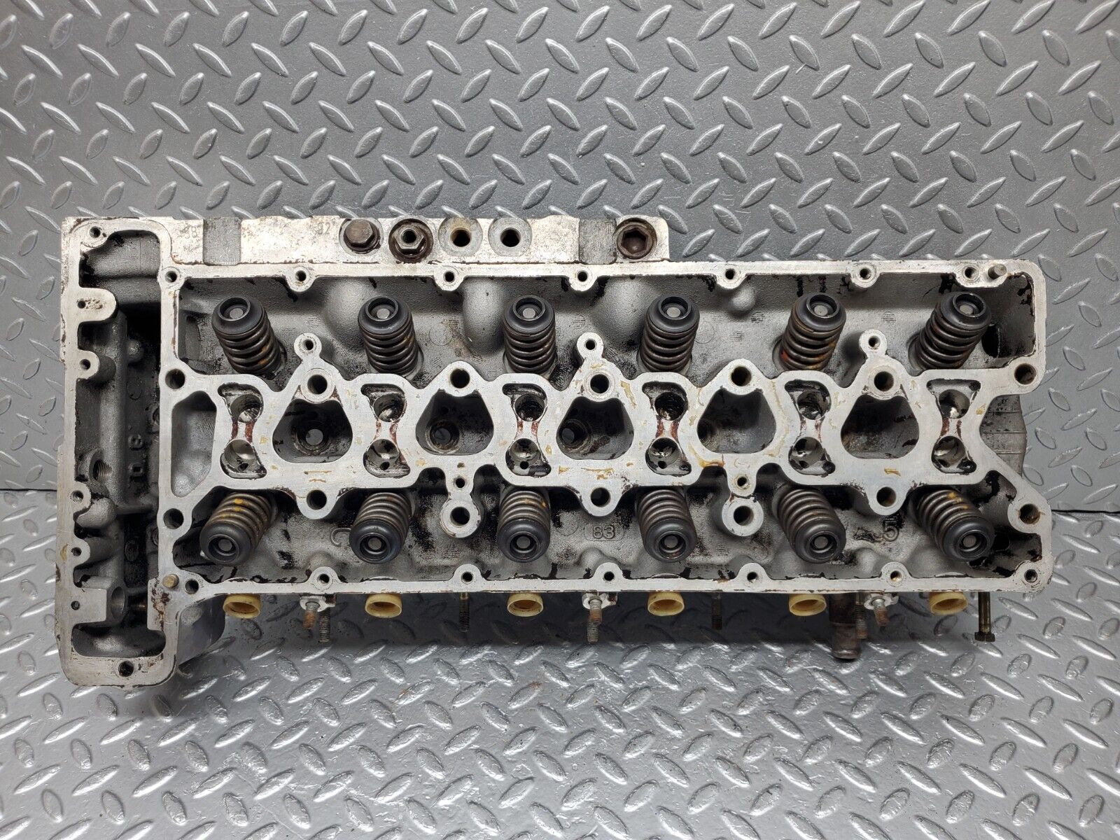 44552 Mercedes-Benz W123 280E Cylinder Head 1100161901