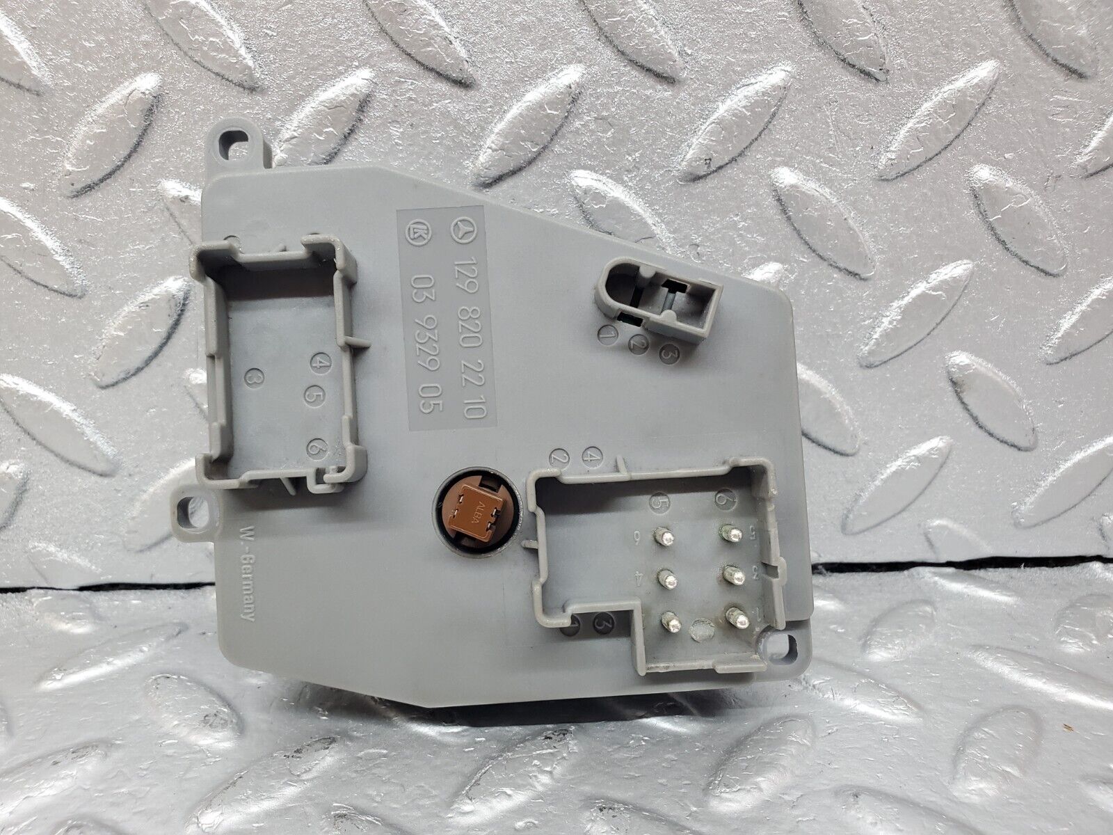 44903 Mercedes-Benz R129 300SL Coupe Front Right Seat Adjust Switch 1298202210