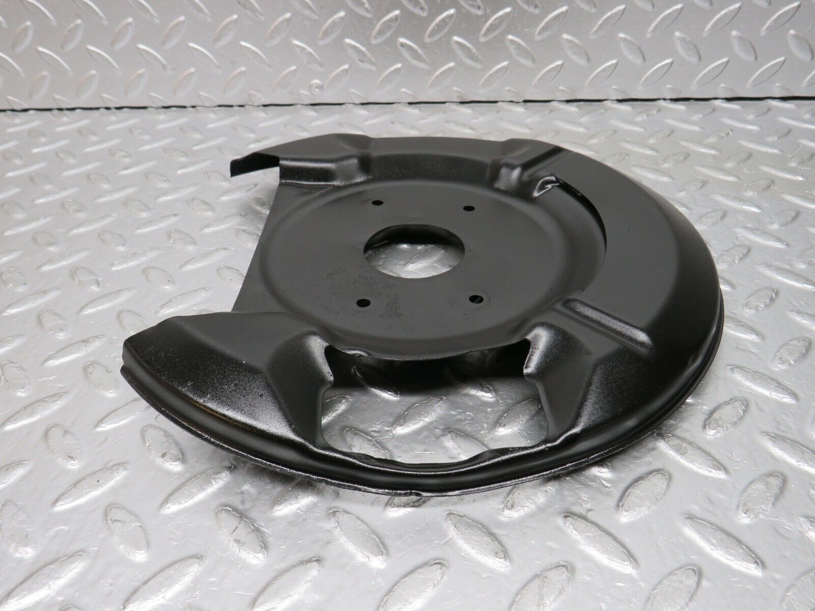 33018 Mercedes-Benz C107 R107 350 V8 Front Right Brake Disc Protection Plate