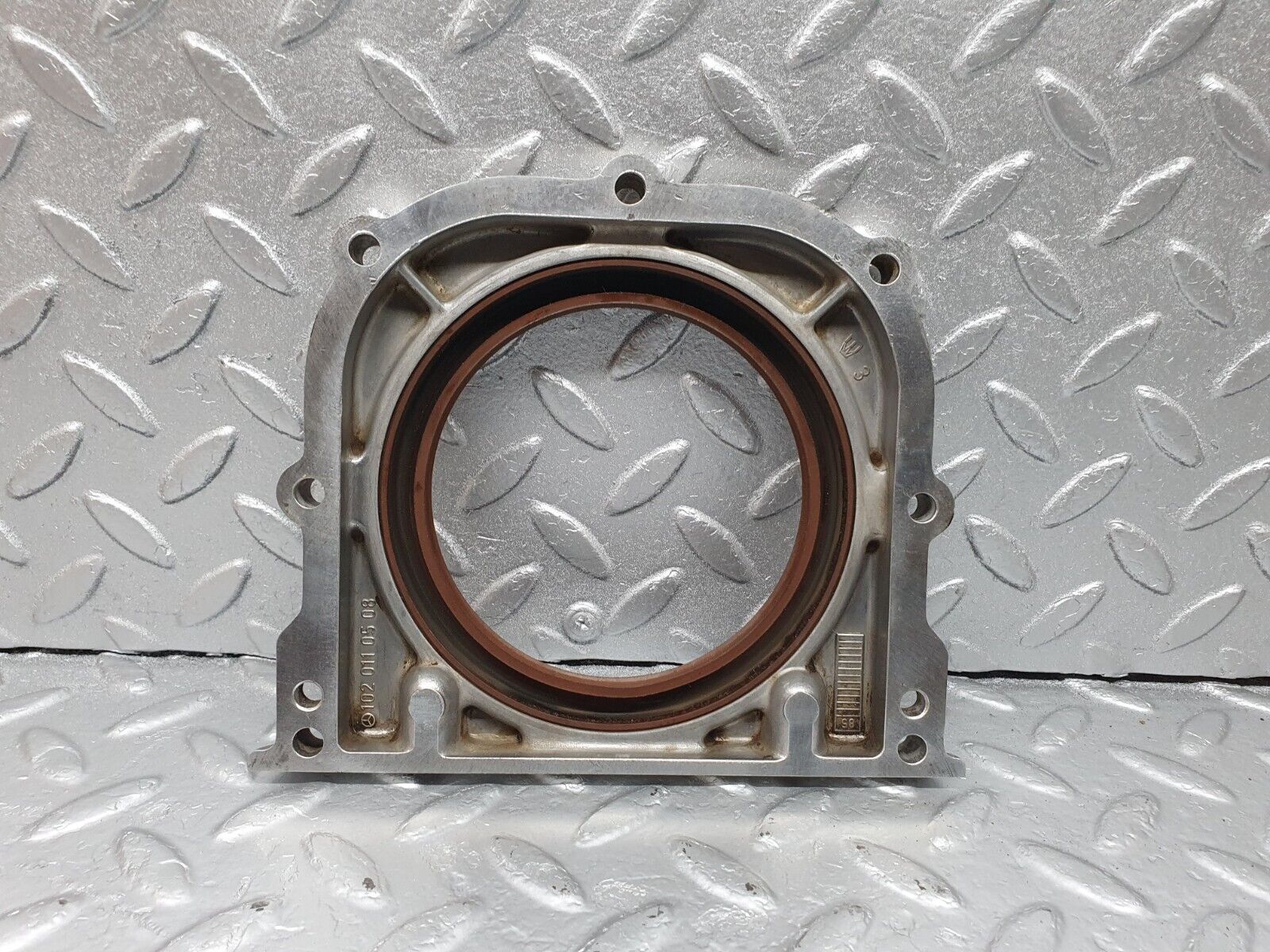 43063 Mercedes-Benz W123 Crankshaft Rear Sealing Cover 1020110508