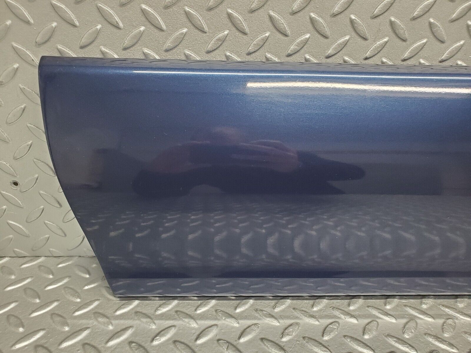 46747 Mercedes-Benz R129 320SL Coupe Left Door Lower Moulding Trim 1296902140