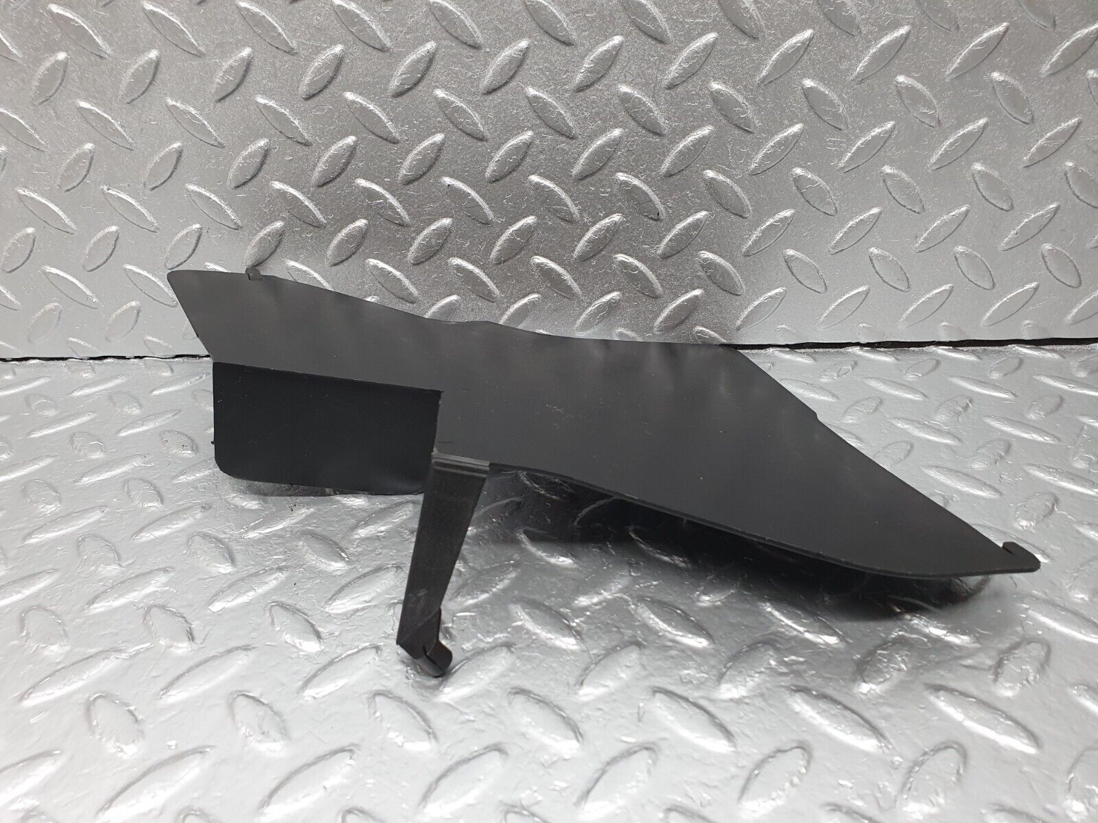 41957 Mercedes-Benz W202 C200 Boot Cable Cover 2028210414