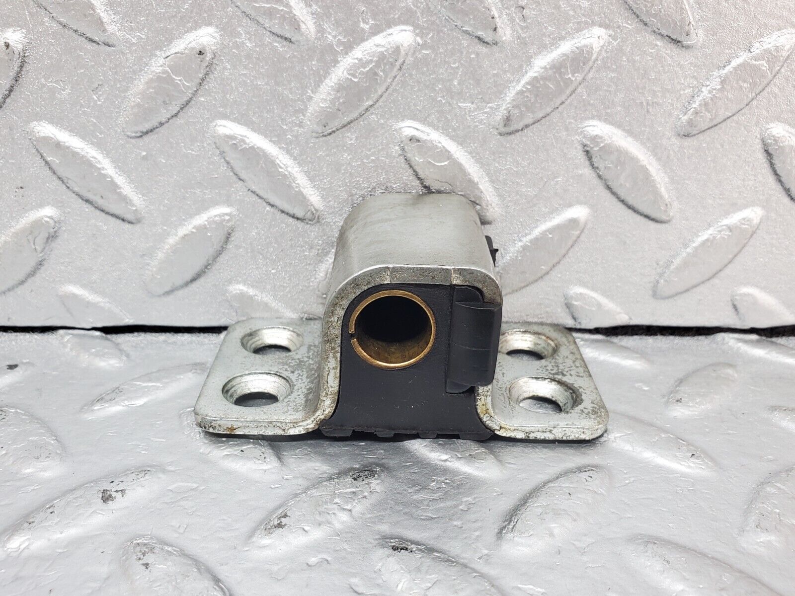 44340 Mercedes-Benz W123 280E Right Door Lock Latch