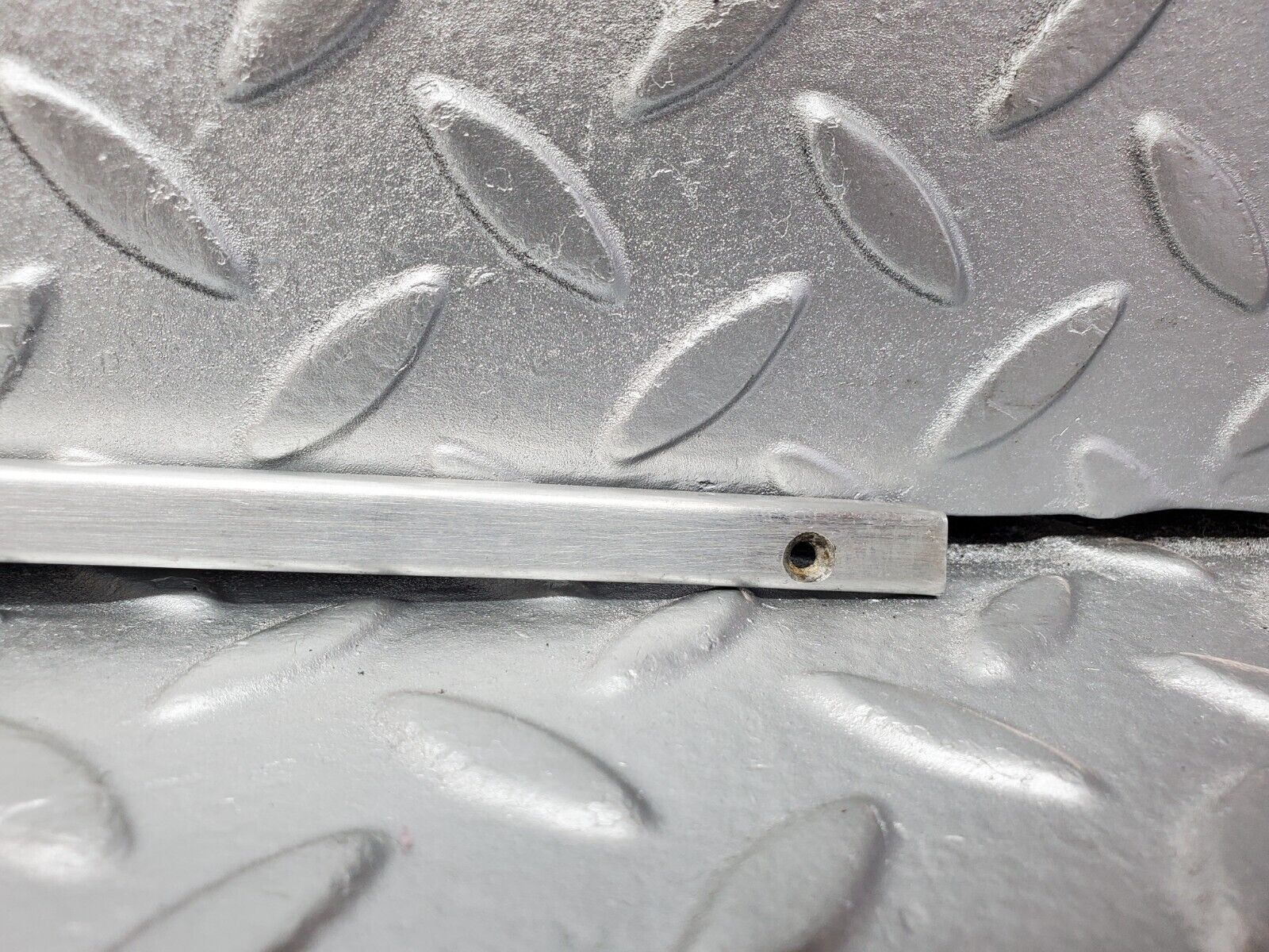 45982 Mercedes-Benz W126 420SE Sunroof Chrome Trim