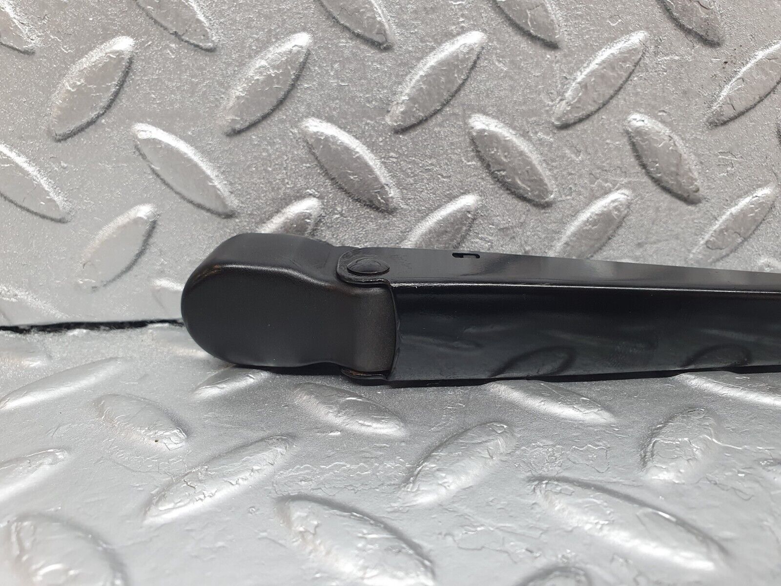 43983 Mercedes-Benz C123 230CE Coupe Wiper Arm Bosch Left Side