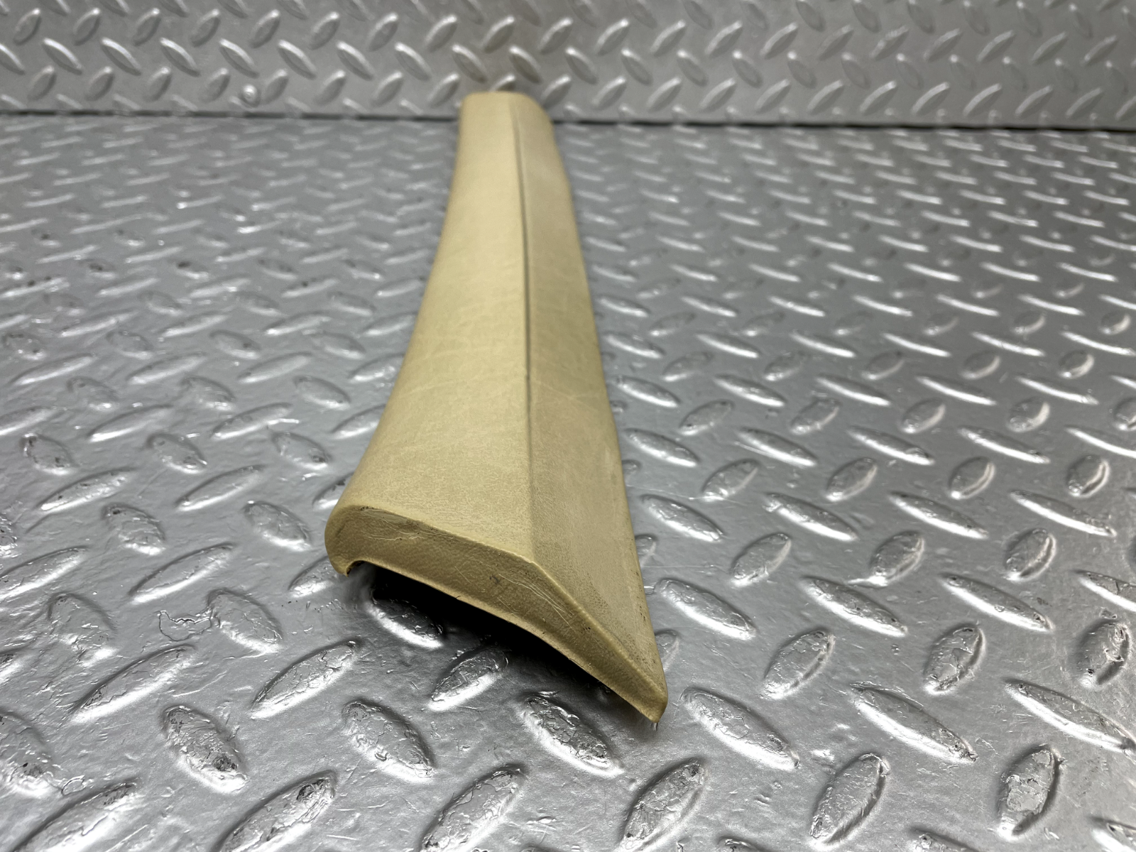 44256 Mercedes-Benz W123 280E A Pillar Cover Panel Left Side Beige