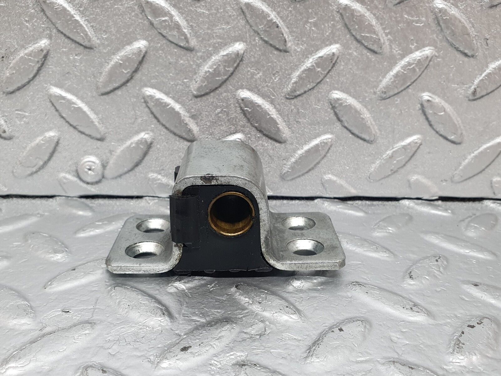 43980 Mercedes-Benz C123 230CE Coupe Left Door Lock Latch