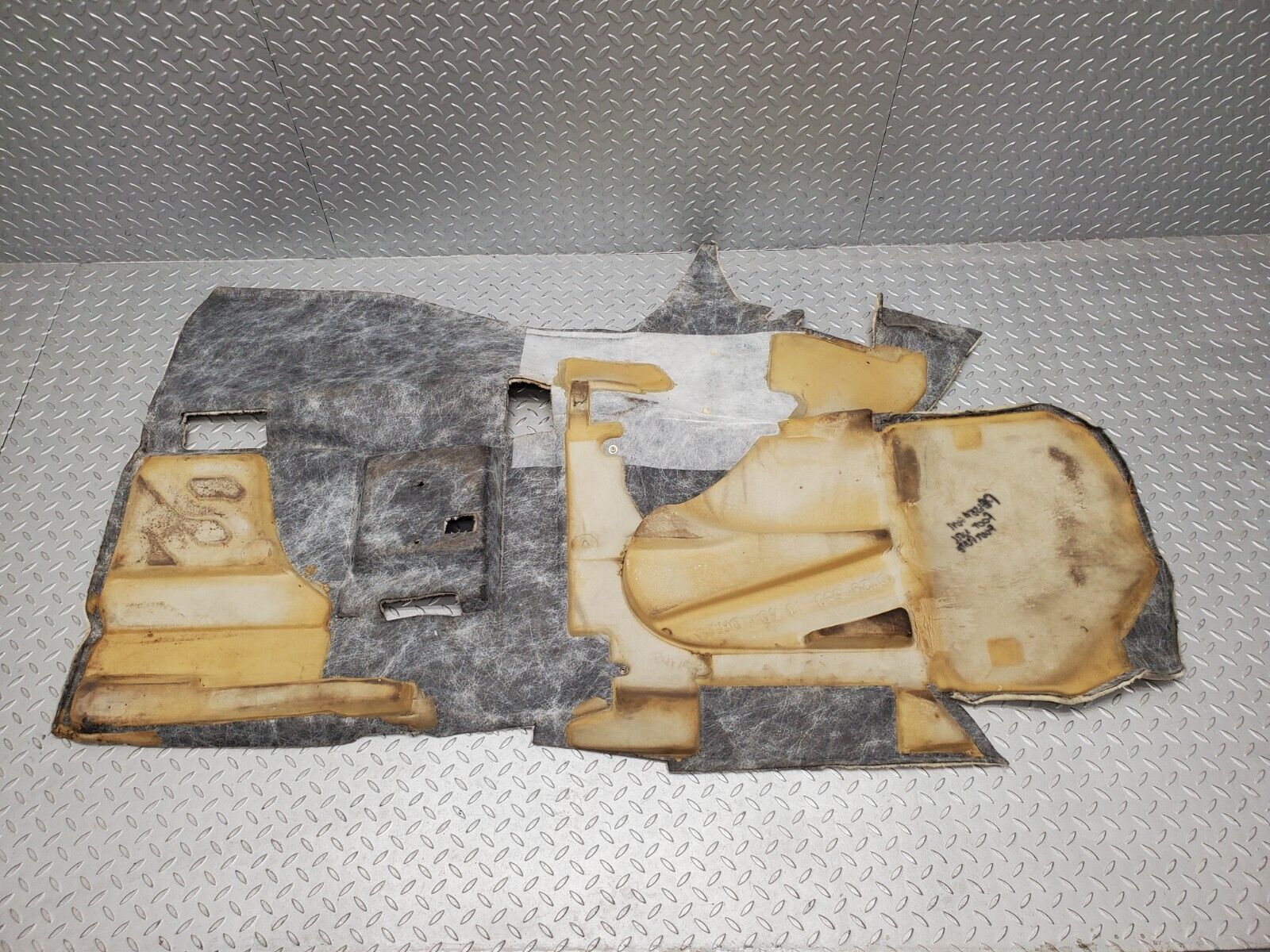 46983 Mercedes-Benz R129 320SL Coupe Front Left Floor Carpet Beige 1296801340