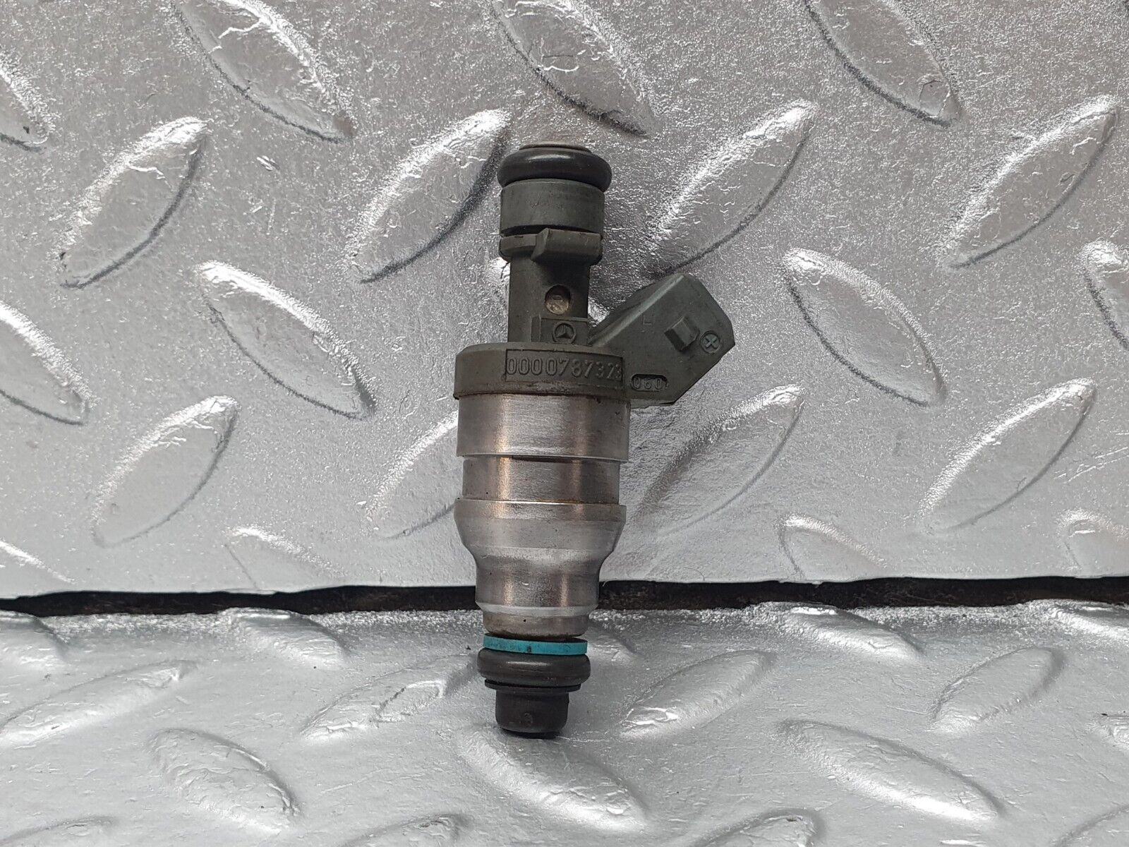 42373 Mercedes-Benz R129 320SL Coupe Fuel Injector Bosch 0000787323 0280155209