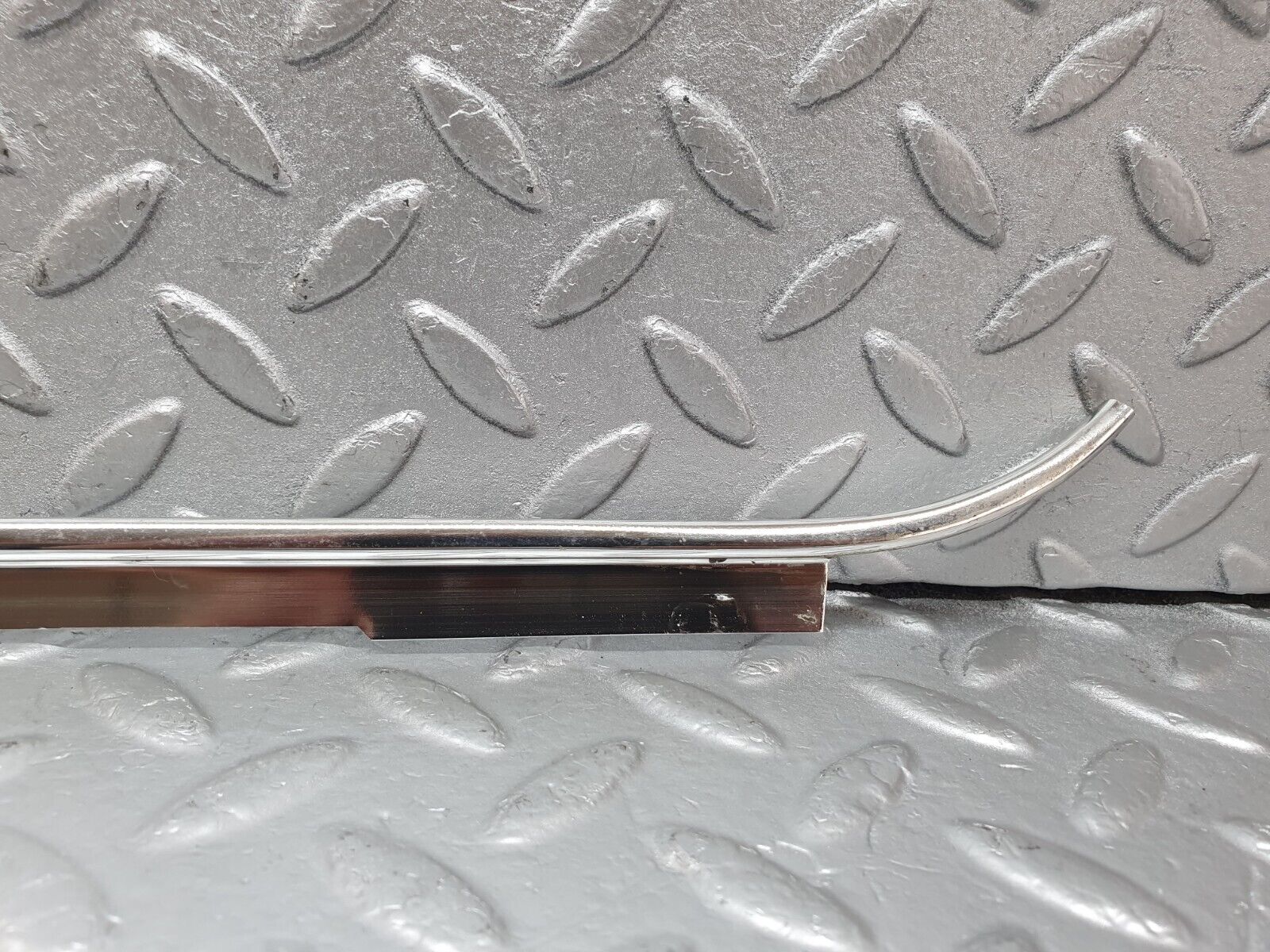 44156 Mercedes-Benz C123 230CE Coupe Seat Belt Presenter Cover Trim Left 1236921922