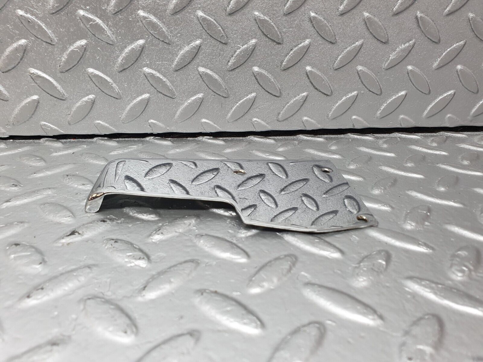 42515 Mercedes-Benz R129 320SL Coupe Left Door Chrome Cover