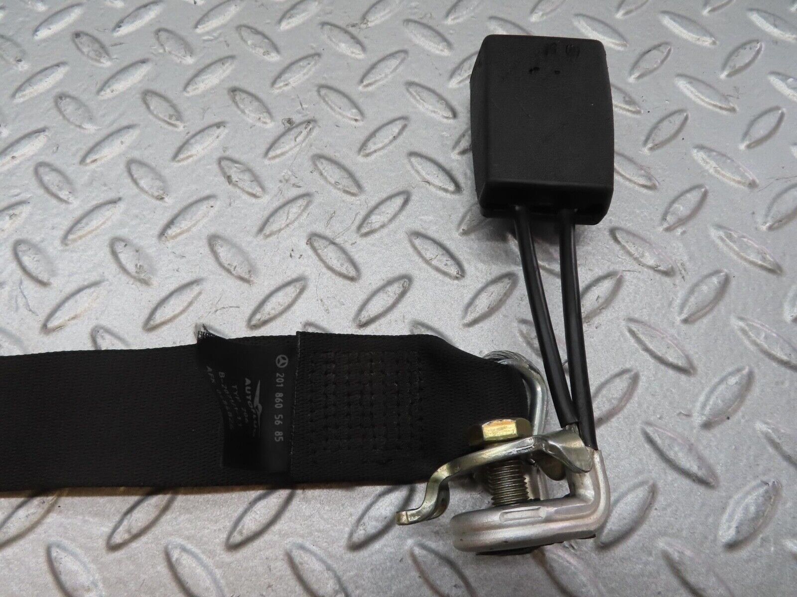 14733 Mercedes-Benz W201 190E Rear Seat Belt Set