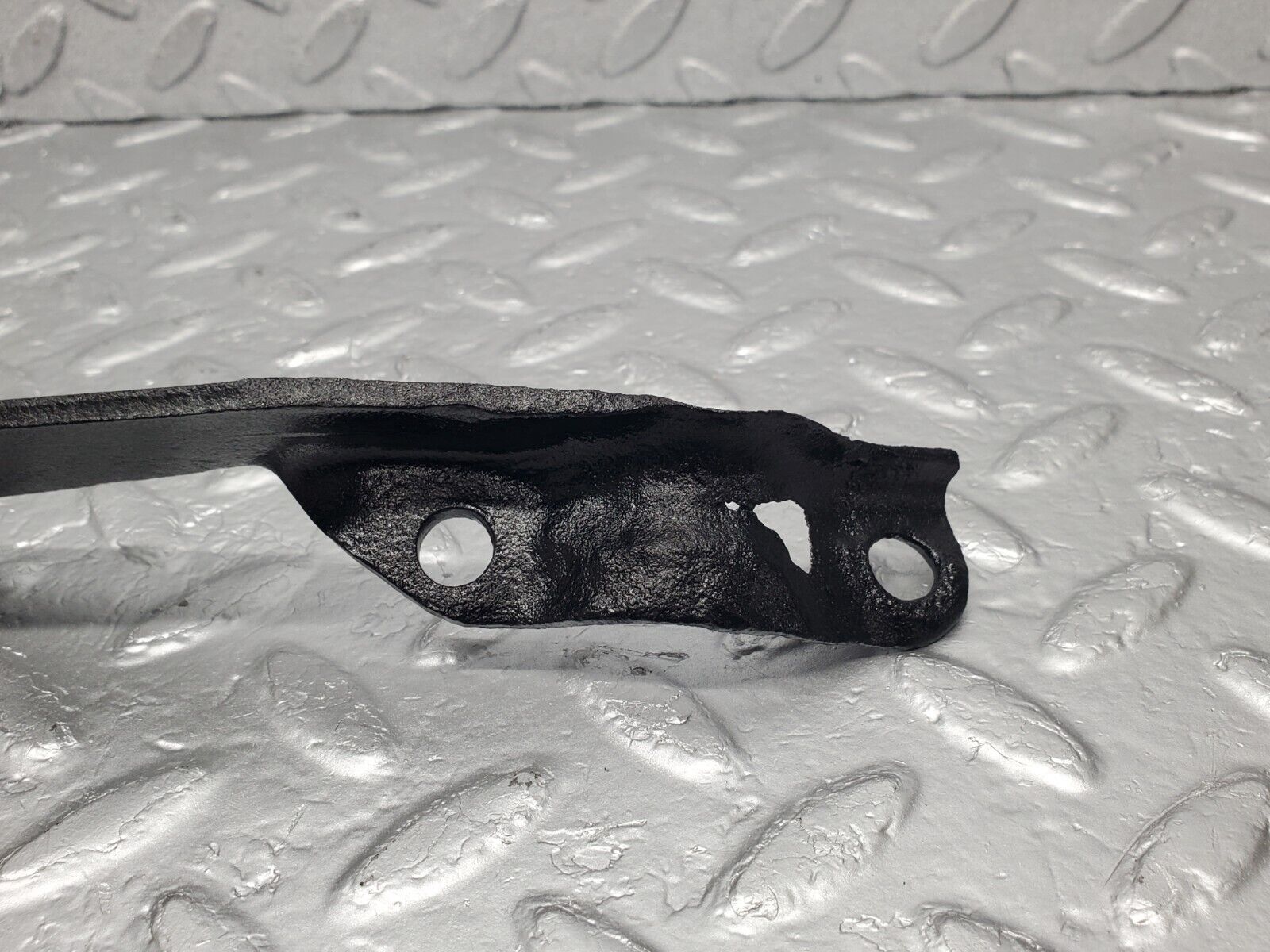 46394 Mercedes-Benz C123 280CE Coupe Exhaust Bracket