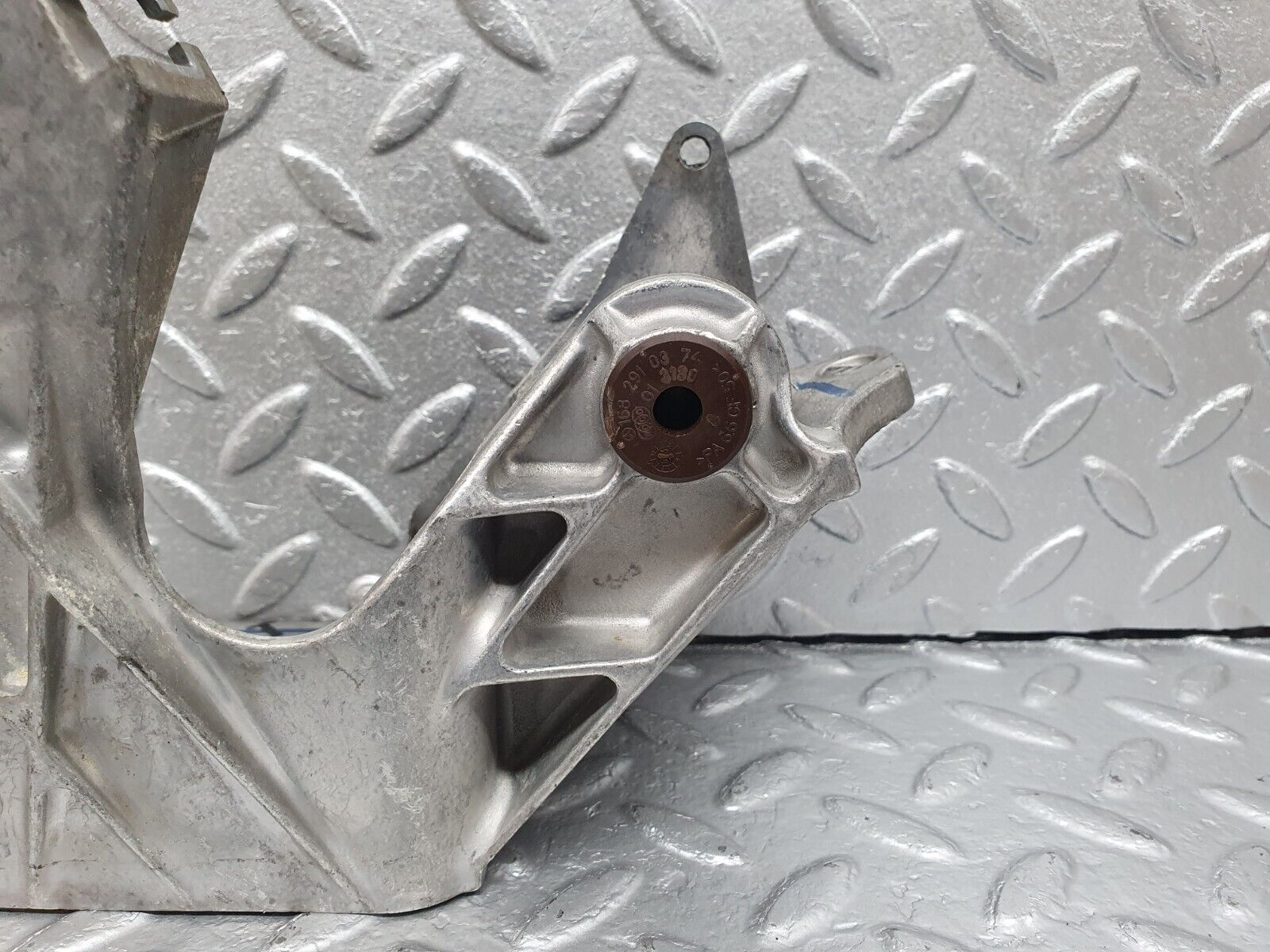 41968 Mercedes-Benz W202 C200 Brake Pedal Bracket 2102901219 1402921531