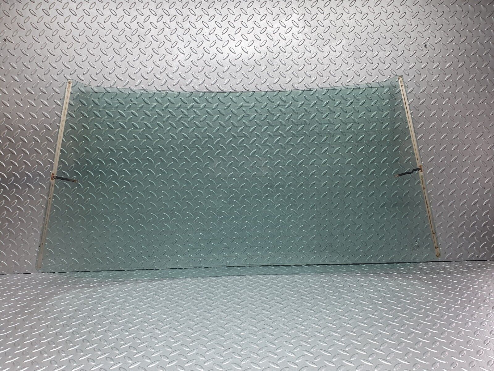 42919 Mercedes-Benz W201 190 2.0L Rear Heated Windscreen Glass