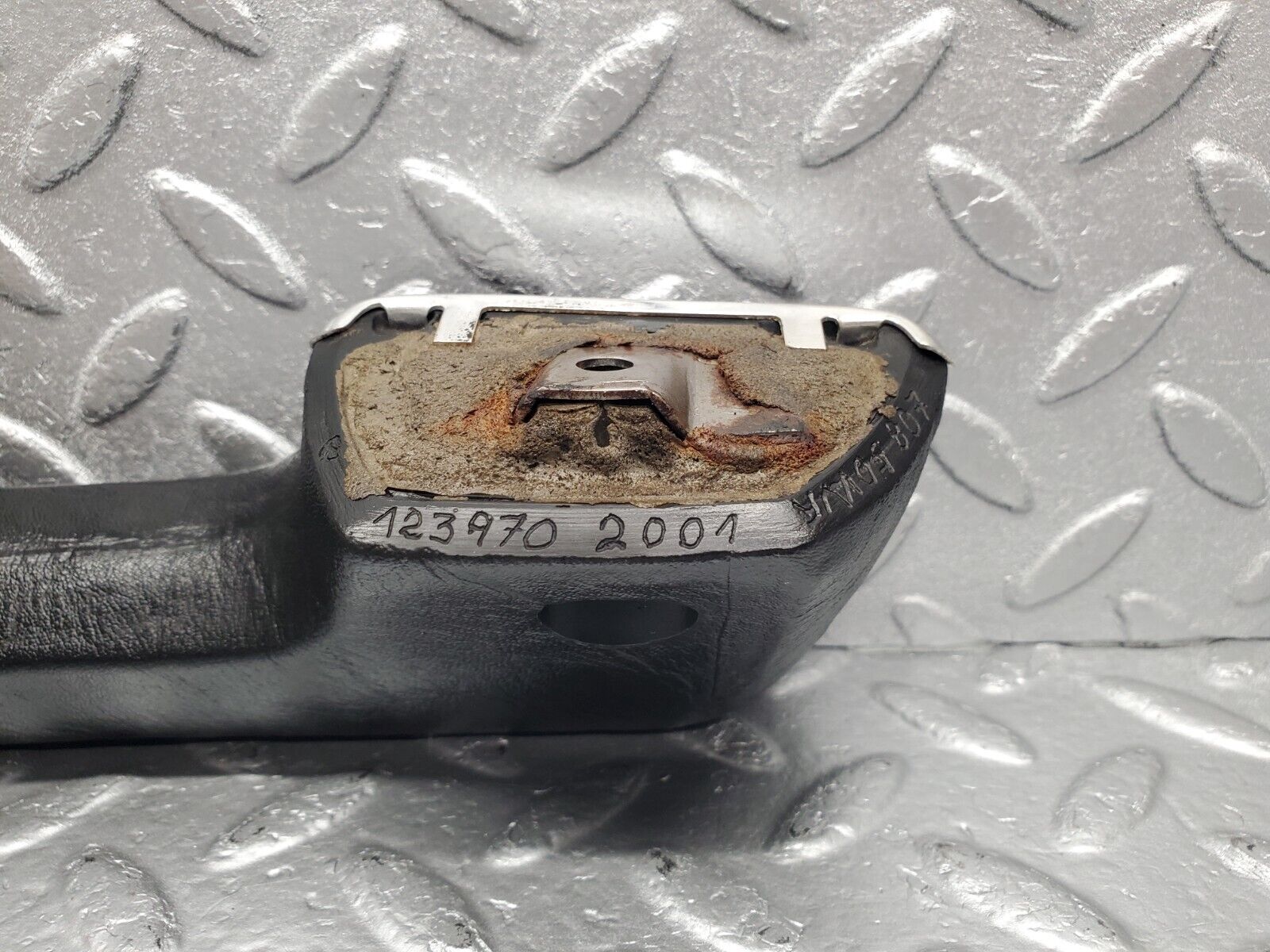 46344 Mercedes-Benz C123 280CE Coupe Front Right Interior Door Handle Black 1239702001