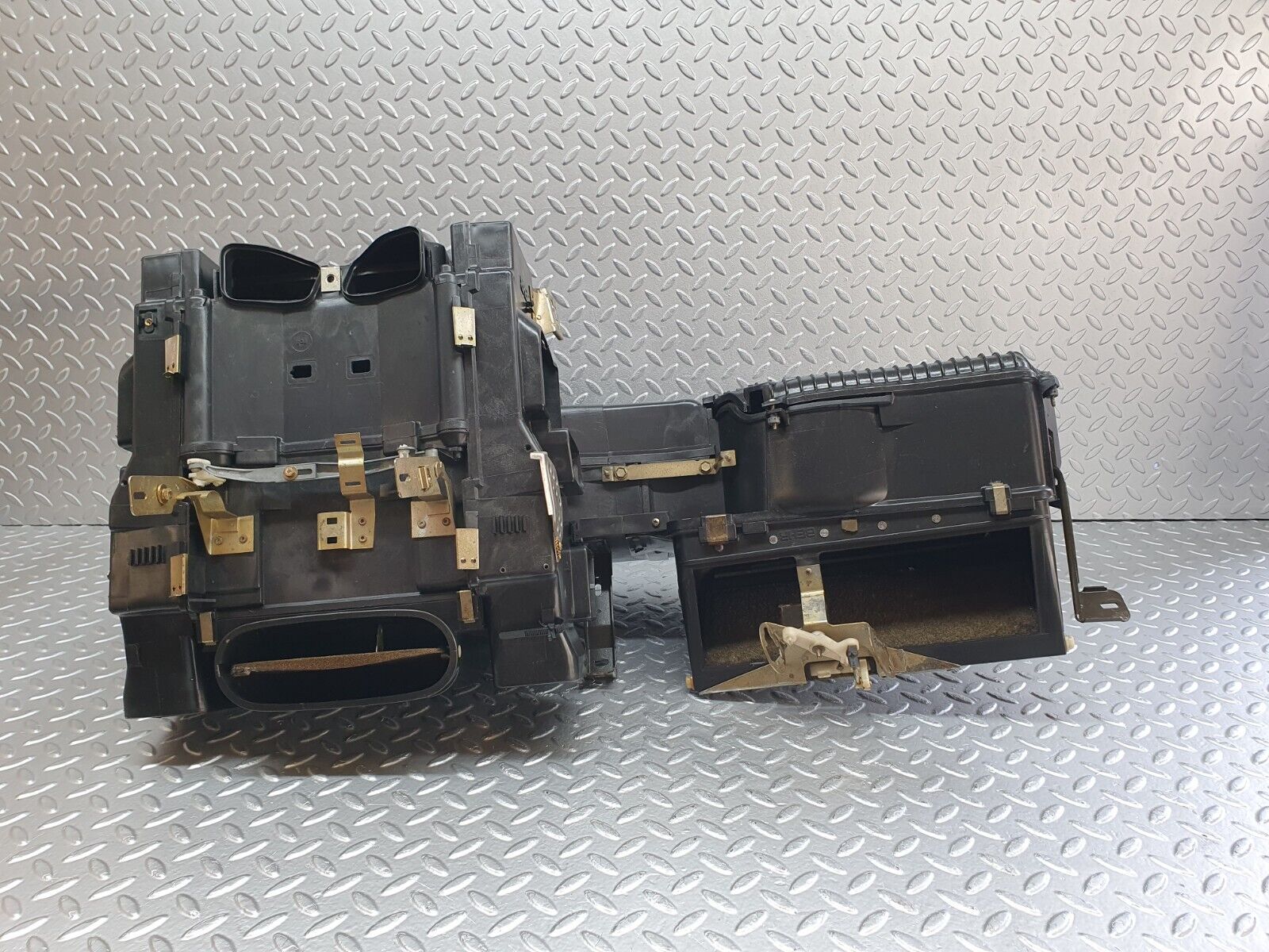 43742 Mercedes-Benz C126 380SEC Coupe Heater Box Blower Housing Behr