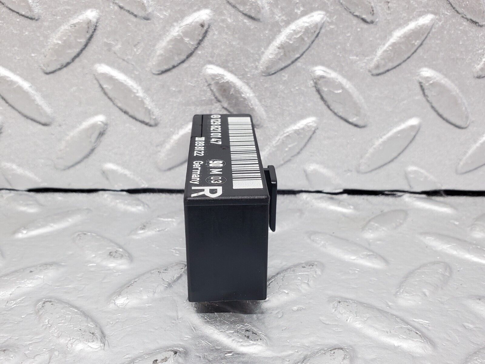 44899 Mercedes-Benz R129 300SL Coupe Right Seat Locking Relay 1298210147