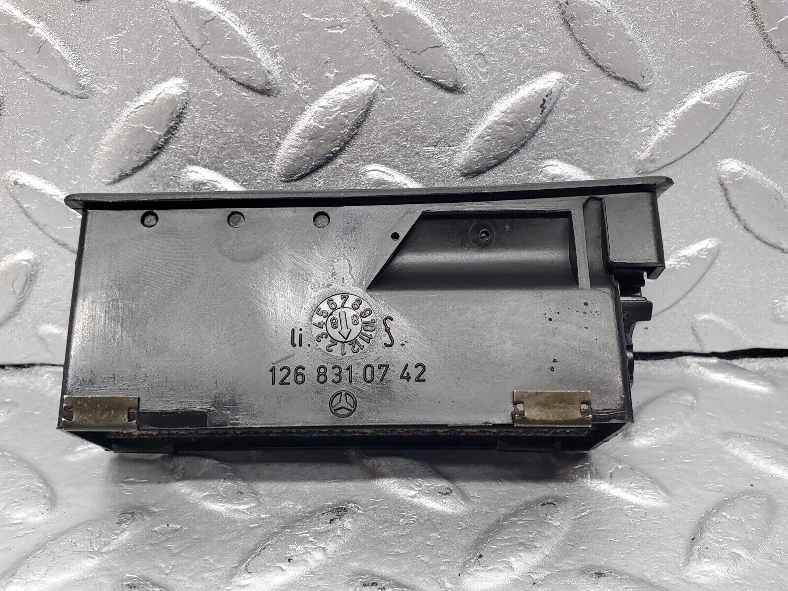 45963 Mercedes-Benz W126 420SE Dashboard Air Vent Left Side 1268310742