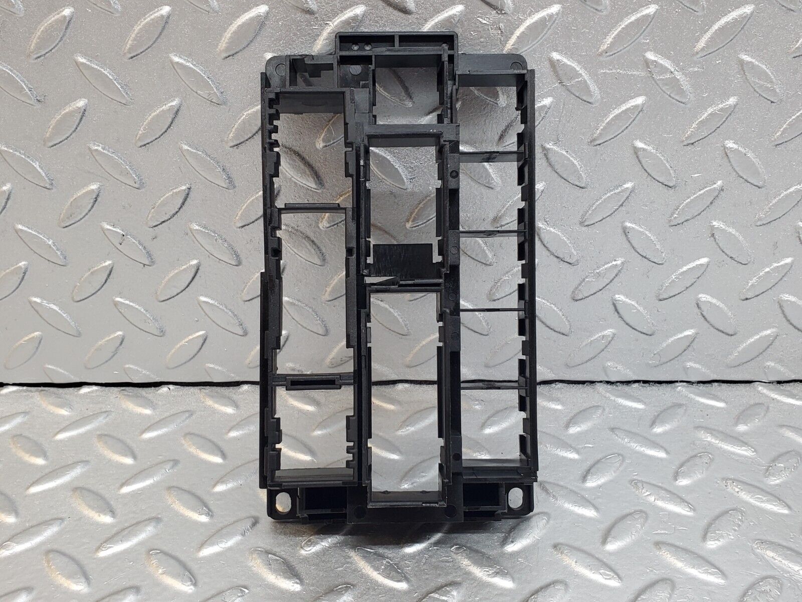 44723 Mercedes-Benz W124 220E Fuse Relay Holder Bracket 1245450140