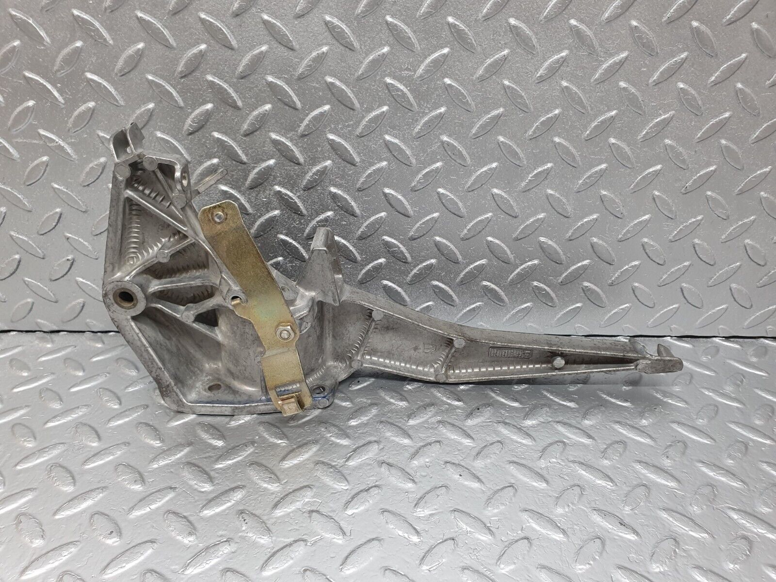 43706 Mercedes-Benz C126 380SEC Coupe Brake Pedal Bracket 1262901819