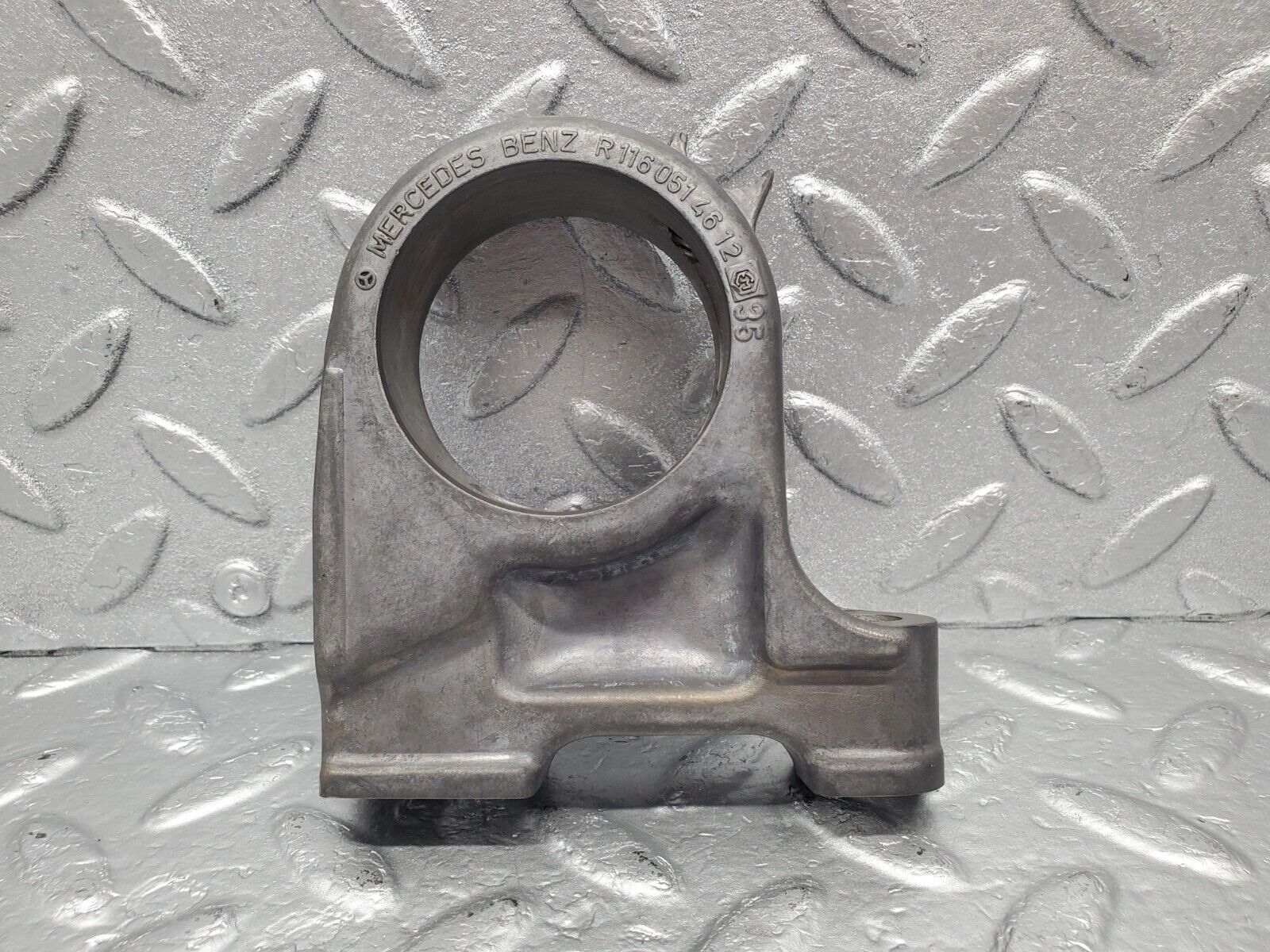 46270 Mercedes-Benz W126 420SE Camshaft Tower Bearing 1160514612