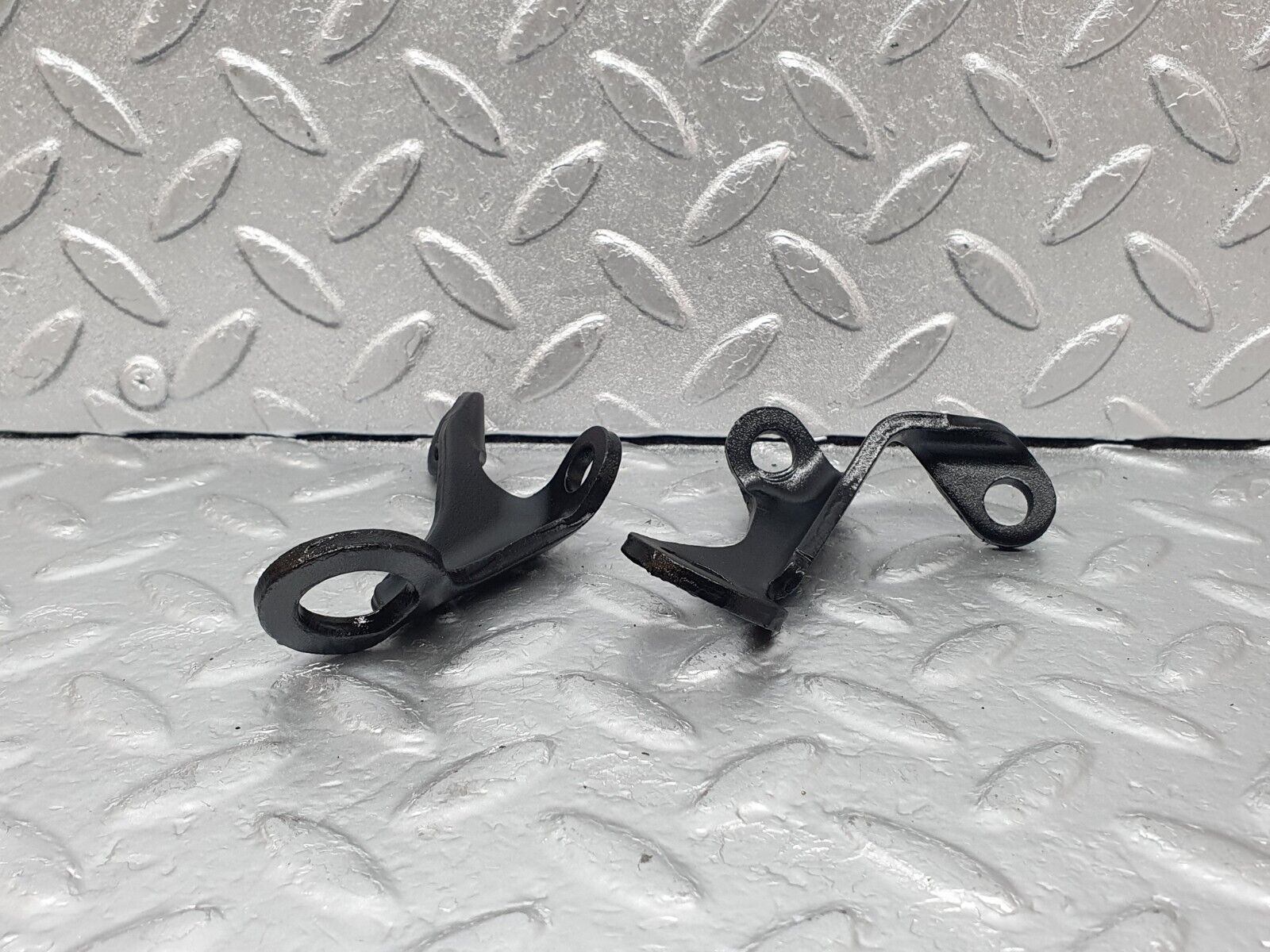 43575 Mercedes-Benz C126 380SEC Coupe Engine Lifting Eyes Hooks