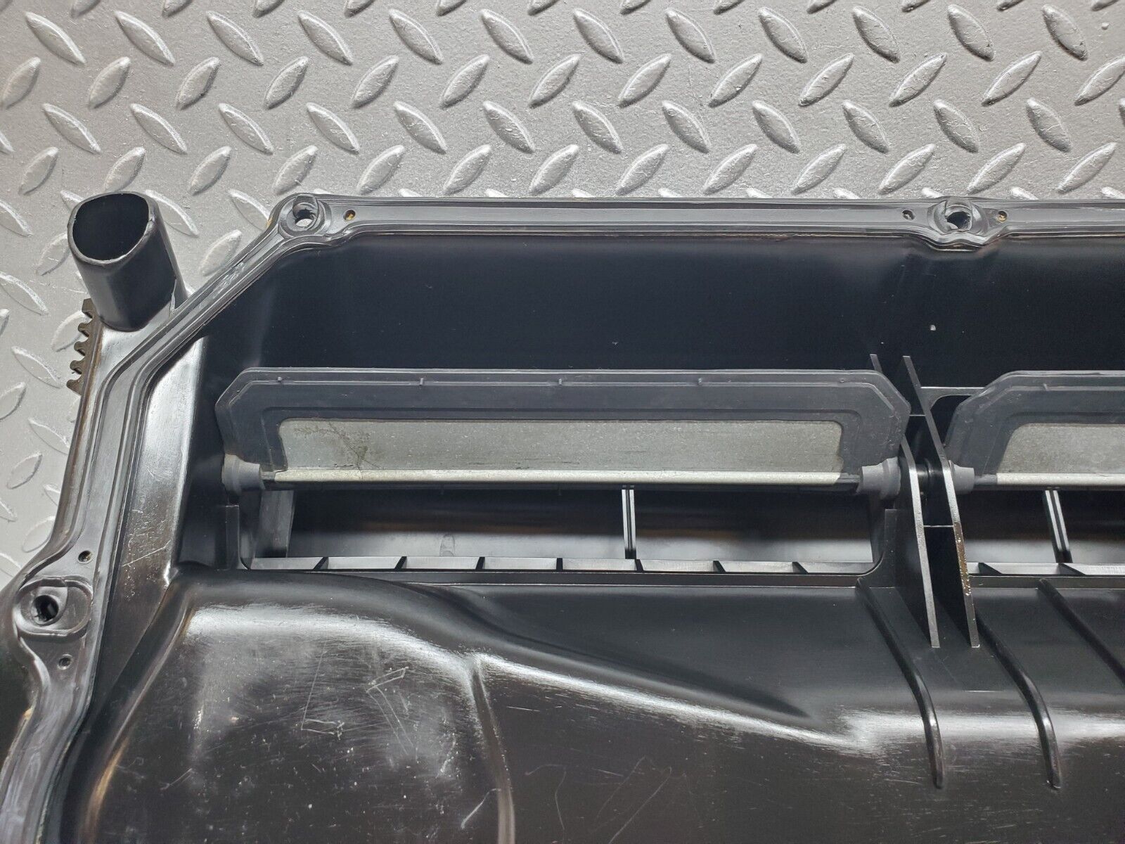 45252 Mercedes-Benz R129 300SL Coupe Cabin Filter Housing Heater Housing 1298300053 1298310098