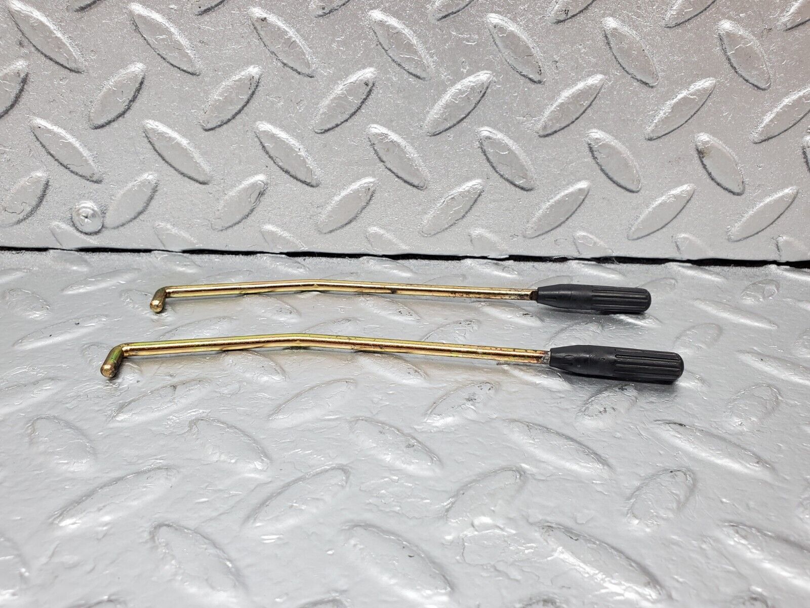 44829 Mercedes-Benz W124 220E Front Door Lock Knob Pair