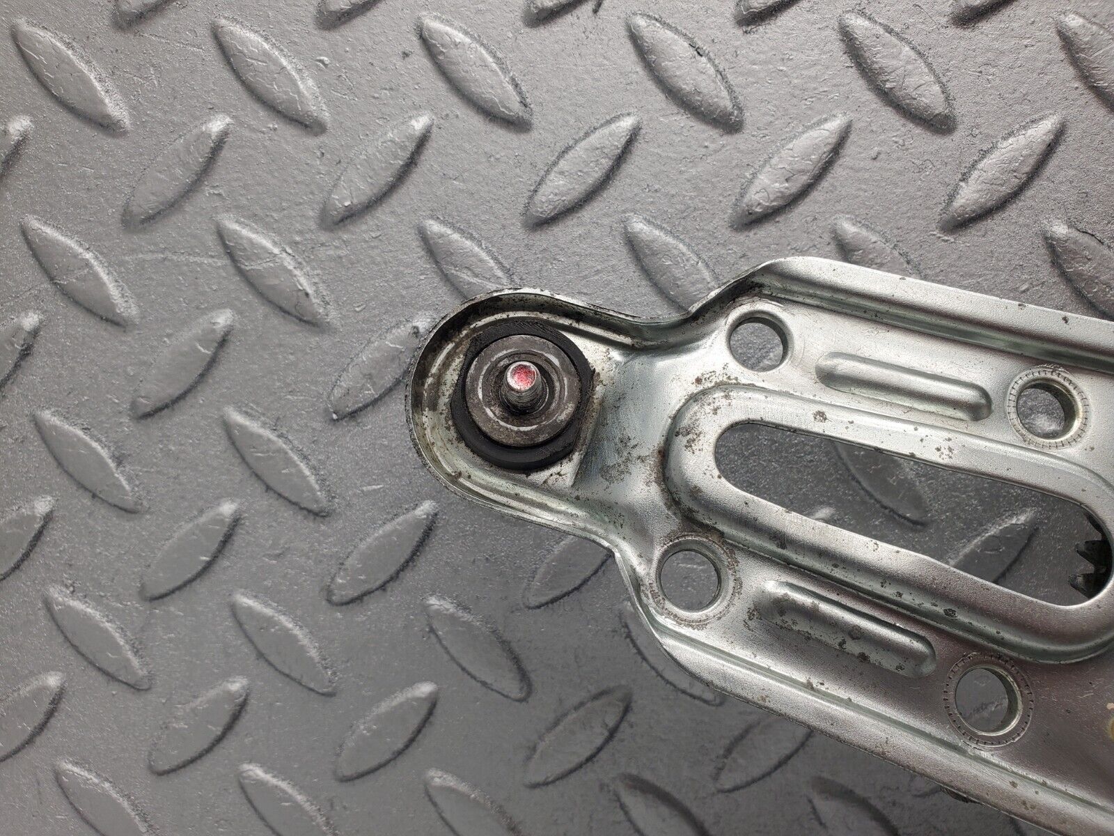 46135 Mercedes-Benz W124 Front Left Power Window Regulator