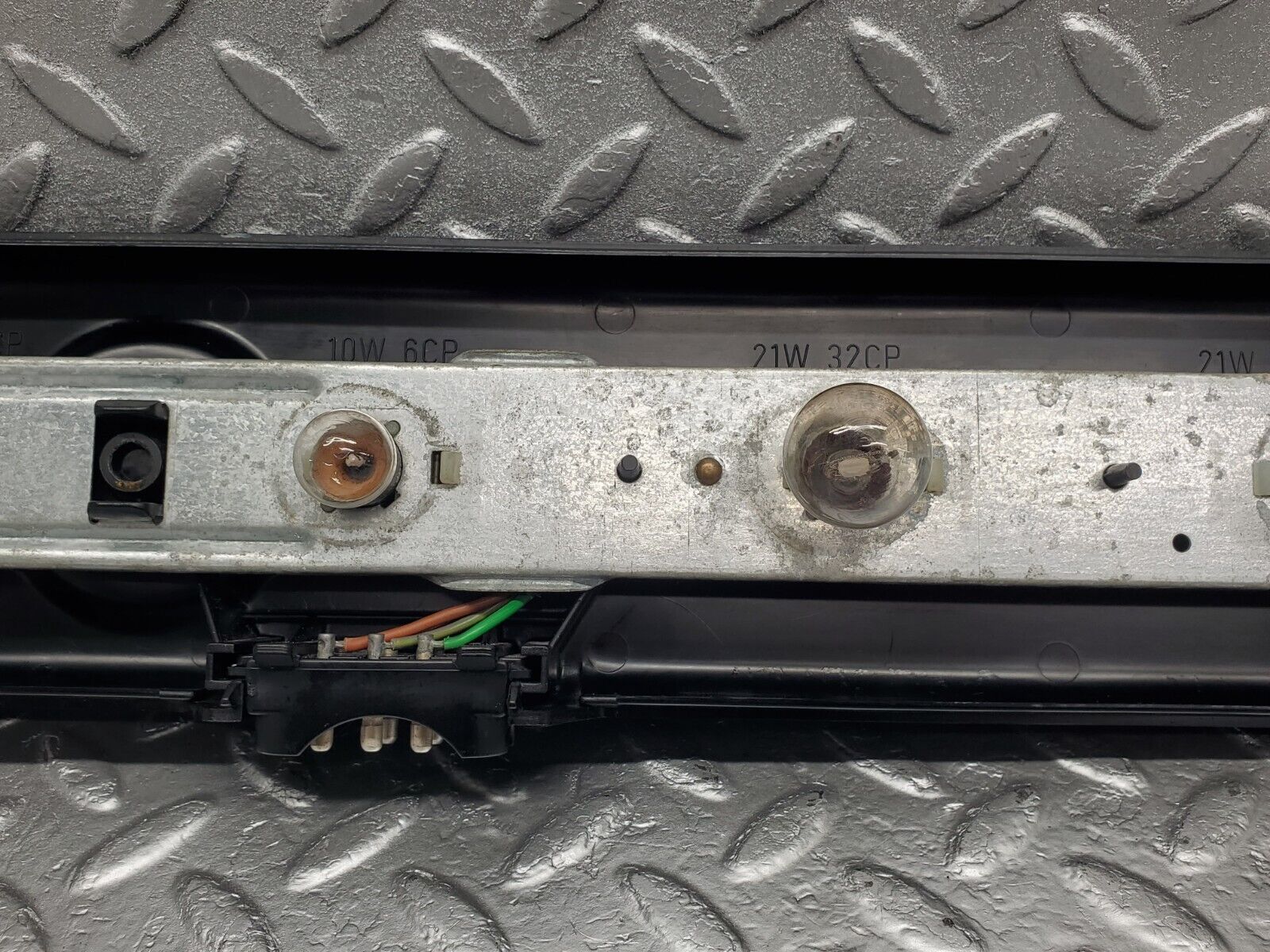 46438 Mercedes-Benz C123 280CE Coupe Tail Light Bulb Holder Left Side 22064L