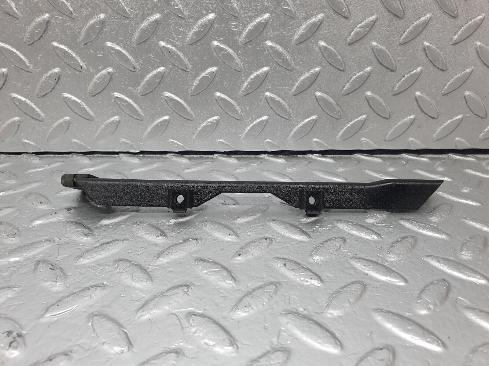 42607 Mercedes-Benz R129 320SL Coupe Air Condition Radiator Fan Bracket 1298350193